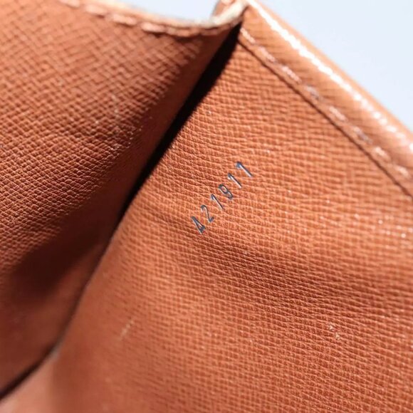 LOUIS VUITTON Monogram Bordeaux 24 Shoulder Bag - Picture 13 of 16